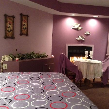 Inn Of The Dove - Romantic Luxury Suites With Jacuzzi & Fireplace At Harrisburg-Hershey-Philadelphia, Pa الغرفة الصورة