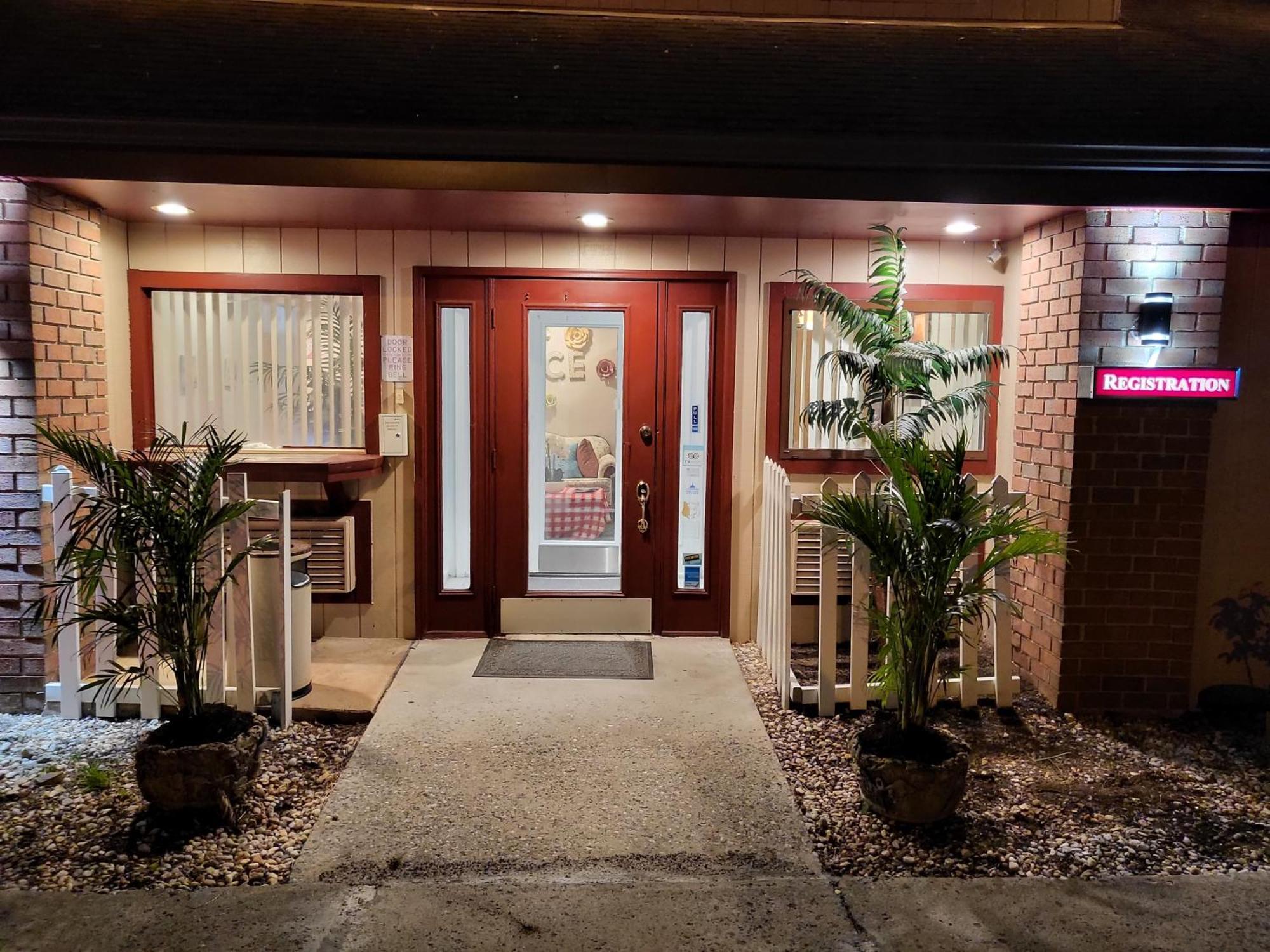 Inn Of The Dove - Romantic Luxury Suites With Jacuzzi & Fireplace At Harrisburg-Hershey-Philadelphia, Pa المظهر الخارجي الصورة