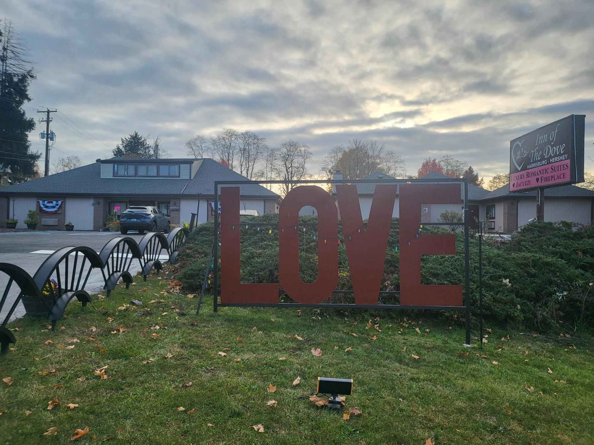 Inn Of The Dove - Romantic Luxury Suites With Jacuzzi & Fireplace At Harrisburg-Hershey-Philadelphia, Pa المظهر الخارجي الصورة
