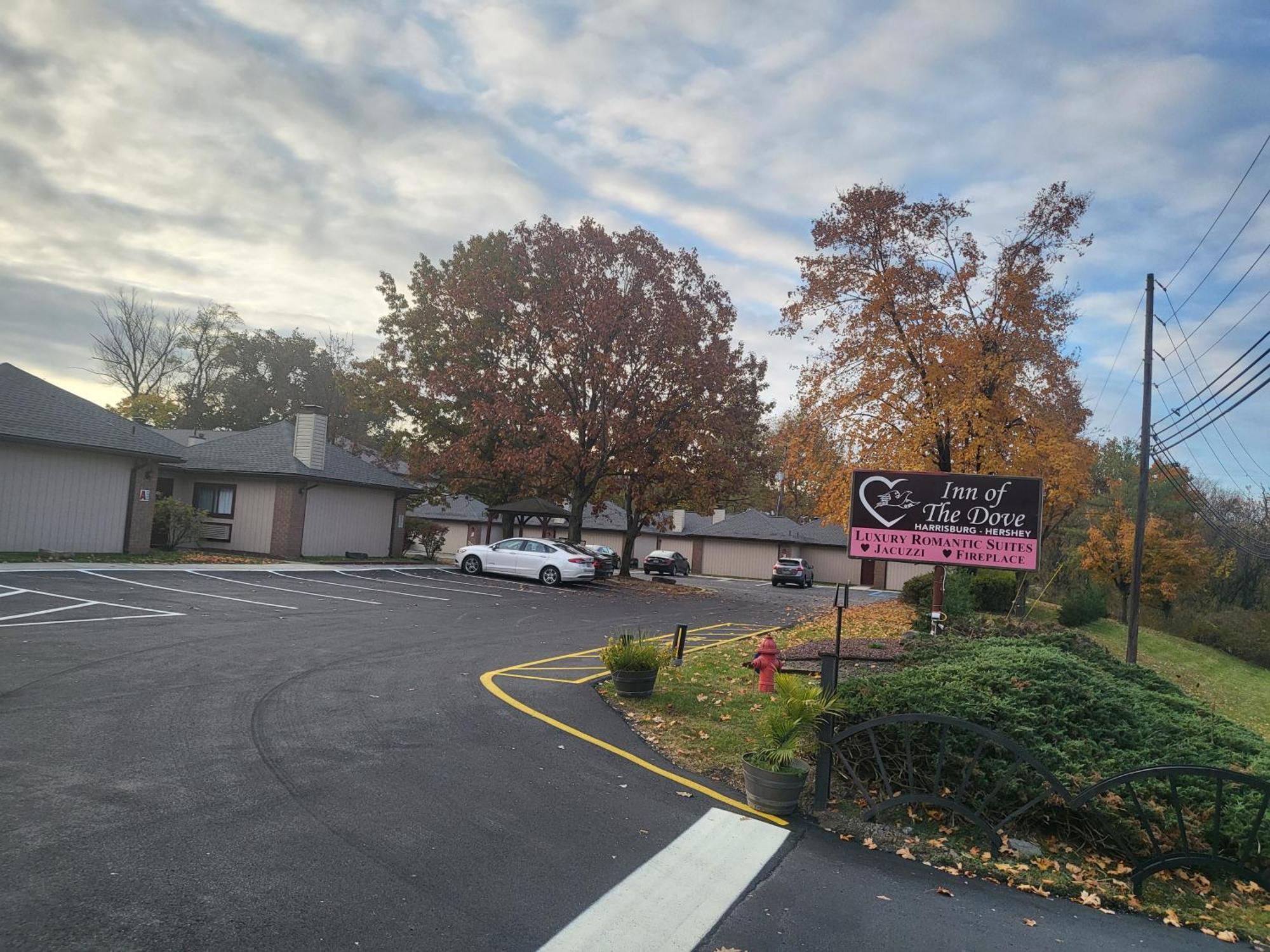 Inn Of The Dove - Romantic Luxury Suites With Jacuzzi & Fireplace At Harrisburg-Hershey-Philadelphia, Pa المظهر الخارجي الصورة