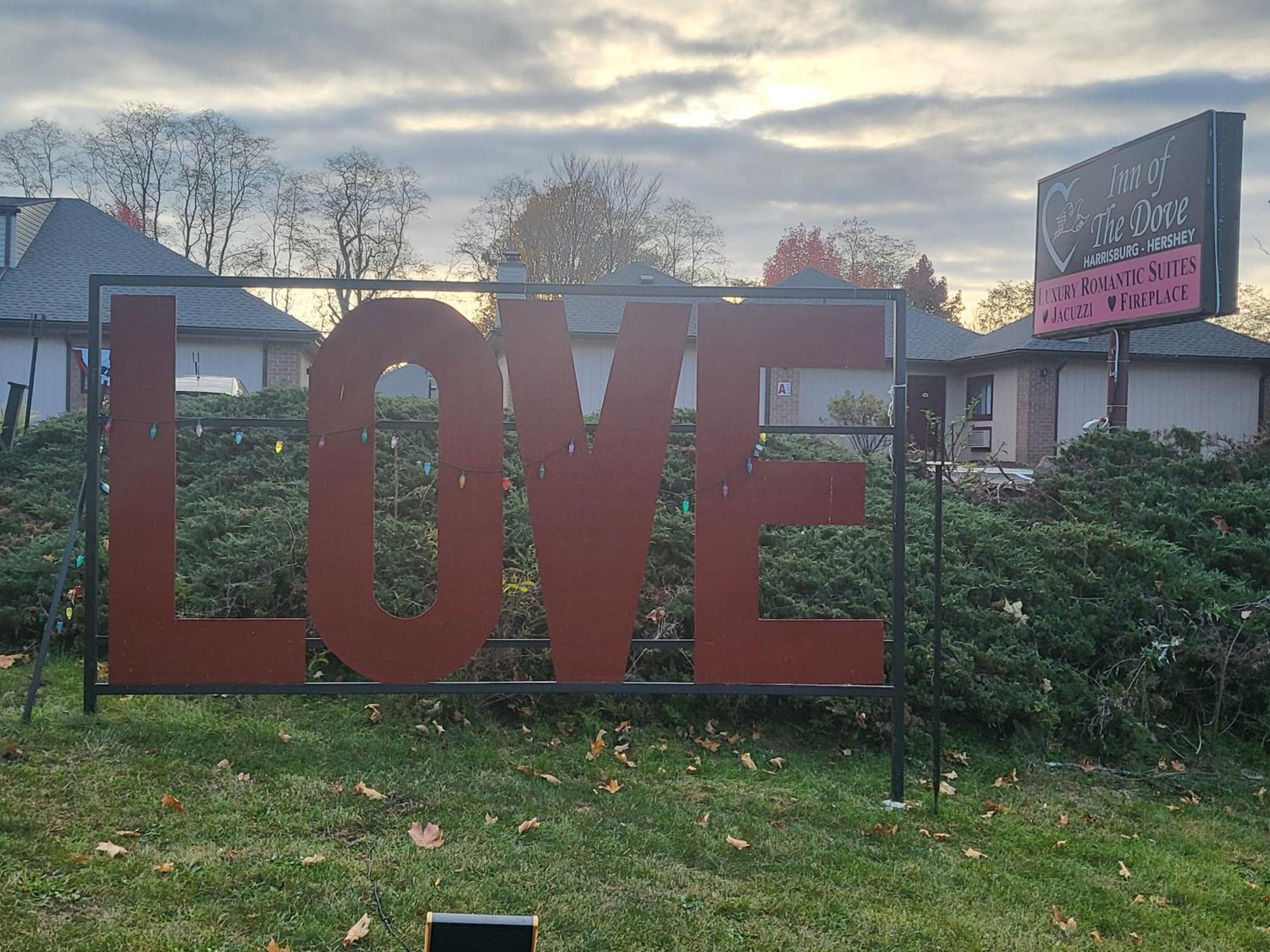 Inn Of The Dove - Romantic Luxury Suites With Jacuzzi & Fireplace At Harrisburg-Hershey-Philadelphia, Pa المظهر الخارجي الصورة